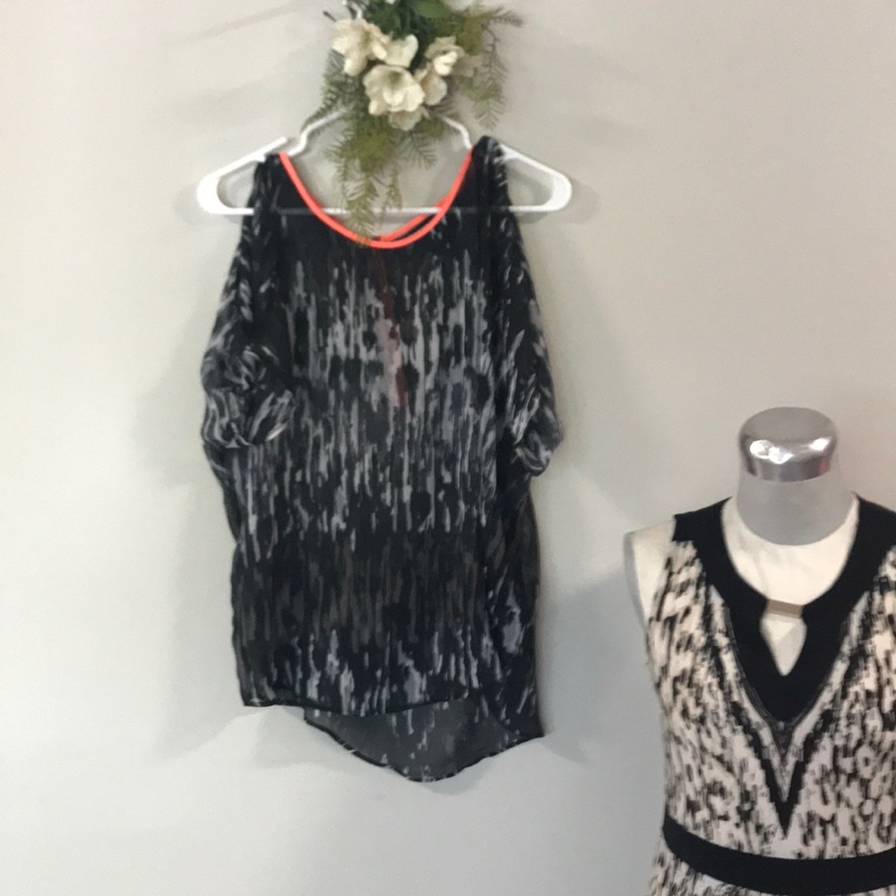 Women’s Express Shirt size M